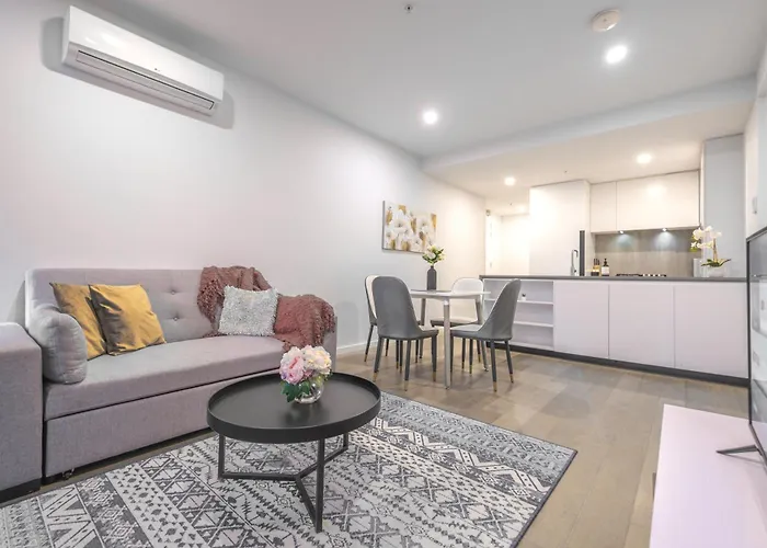 Melbourne Cbd 2Br Apt With Pool Gym